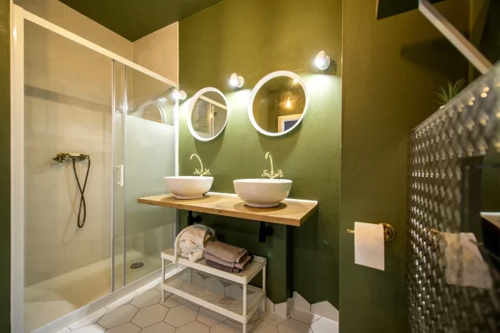 Installation de mobilier et robinetterie